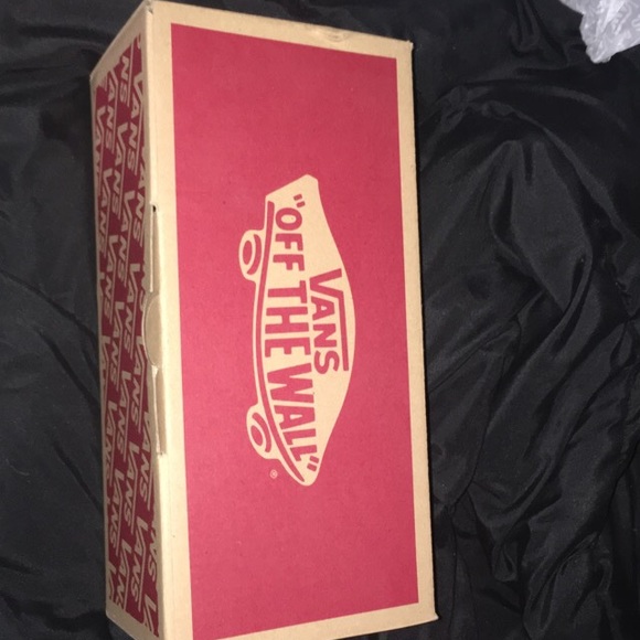 VANS NEVER WORN! NWOT - Picture 7 of 7